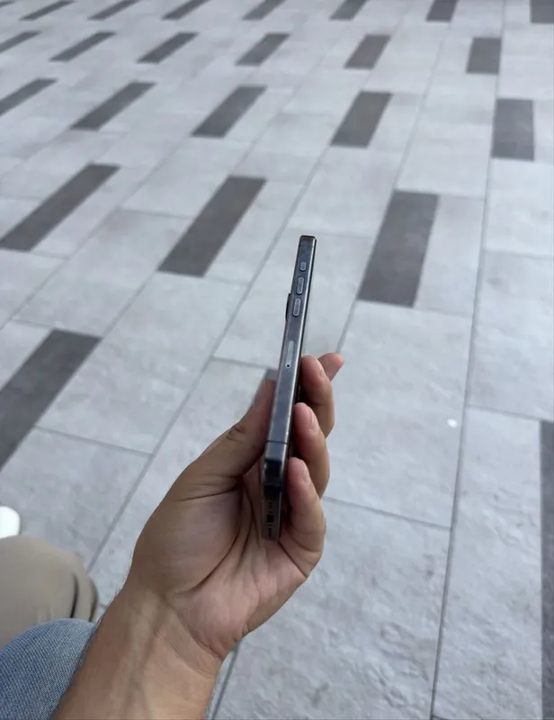 Iphone 15 pro 256gb 86% Sim+Esim 3 Iphone 15 pro 256gb 86% Sim+Esim 3