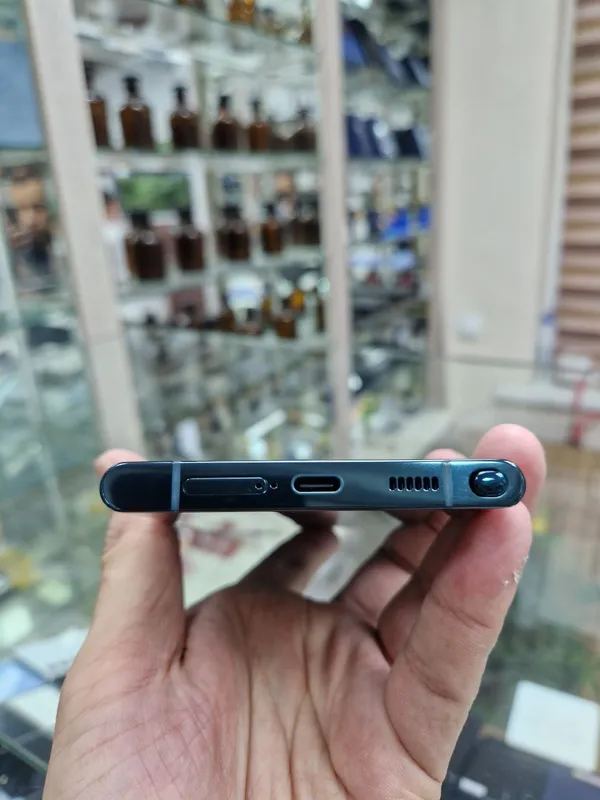 Samsung S22 Ultra 5G (Snapdragon 8 Gen 1) 2