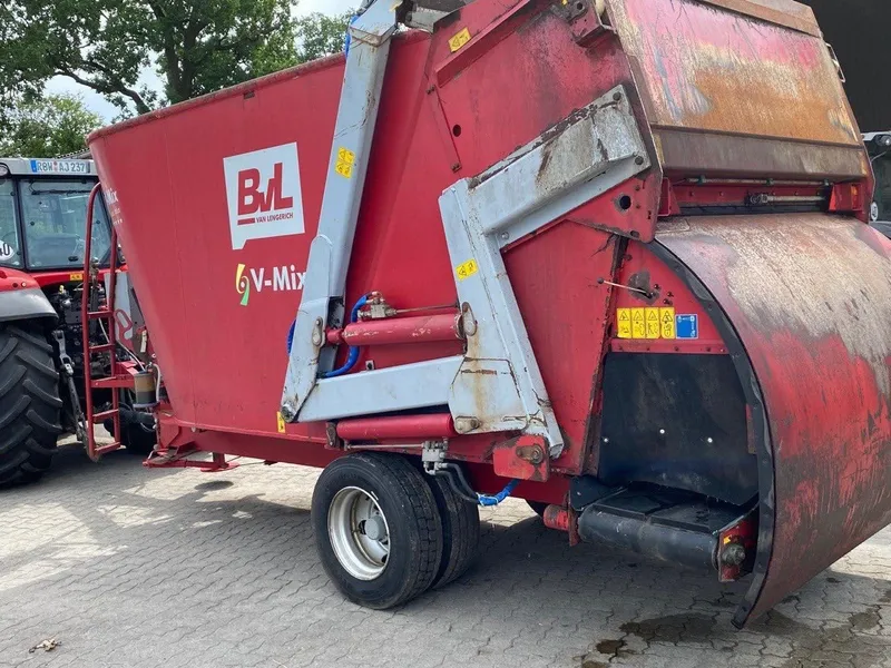 Strautmann Verti-Mix Mixer Case, Belarus, Claas Arion tortadi — фото 5