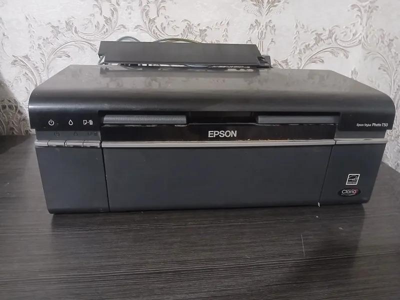Принтер EPSON T 50 цветной 6 сиёхли ишлатилган нархи келишилган нархда 3 Принтер EPSON T 50 цветной 6 сиёхли ишлатилган нархи келишилган нархда 3