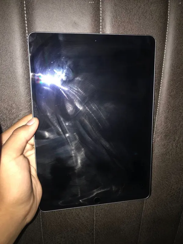 iPad Pro 10.5 yangide qirilgan joyi yoq — фото 1