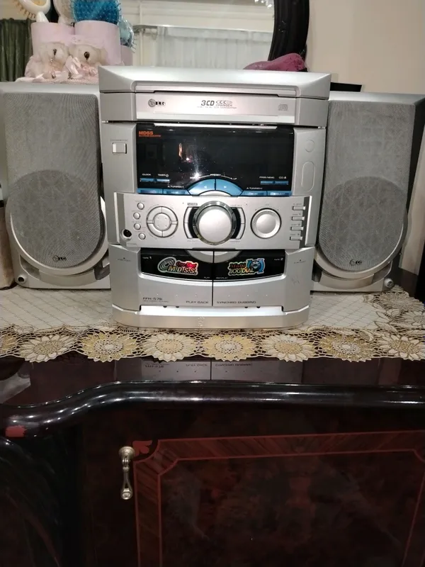 LG musiqa markazi