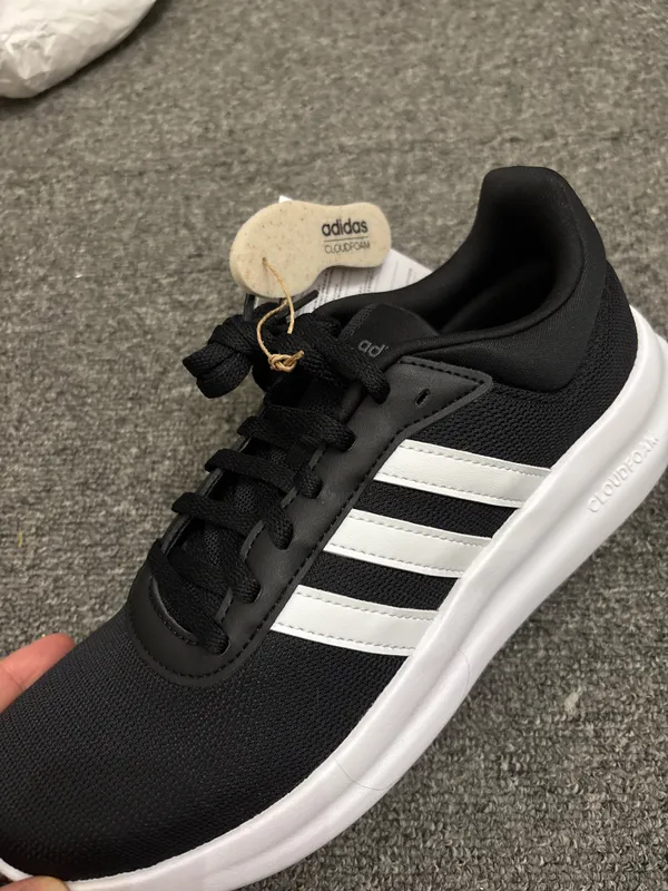 Кроссовки Adidas