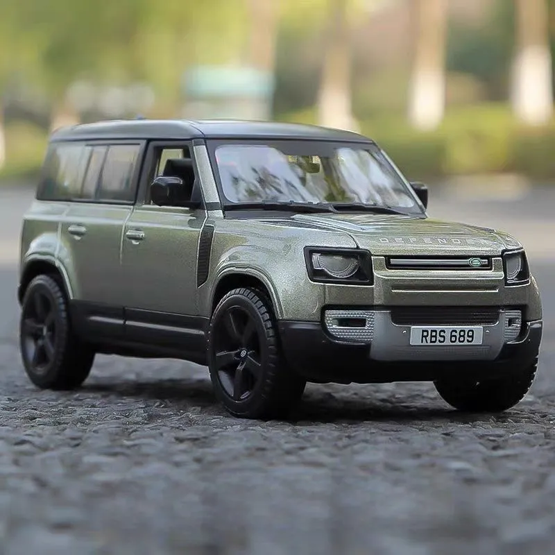 Range Rover Defender 1:24 модель — фото 1