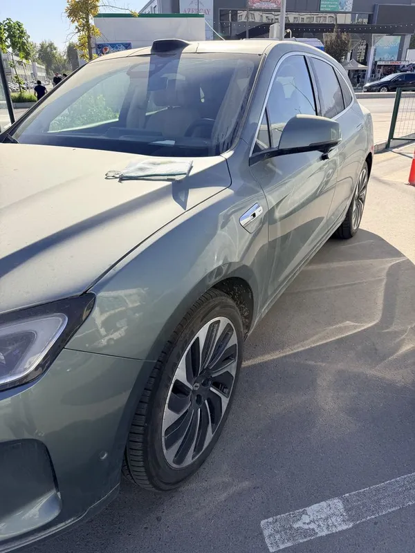 Aito m5 ultra 2AWD gibrid 2 Aito m5 ultra 2AWD gibrid 2