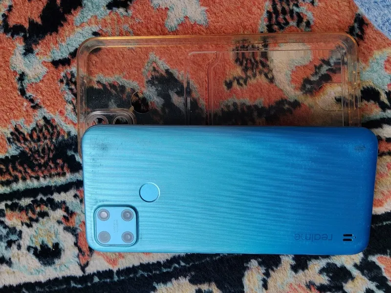 Realme C25y rangi yorqin koʻk tez zaryadka oladi — фото 1