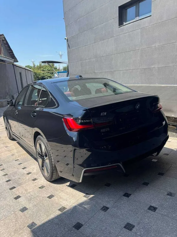 BMW I3 eDrive 40L 6 BMW I3 eDrive 40L 6