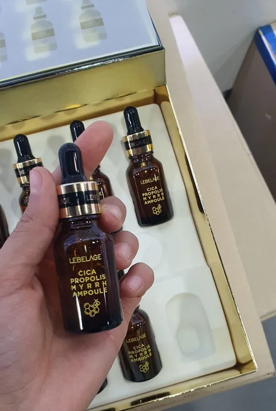 Yuz uchun serum 4 Yuz uchun serum 4