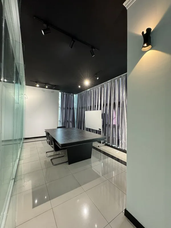 Metro Oybekda 1-Linyada 4-Etajli Ofis 4-etaji Arendaga beriladi — фото 4