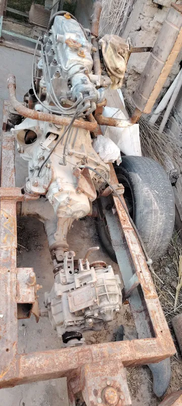 Mini traktor sotiladi. Alohida matori ham sotiladi