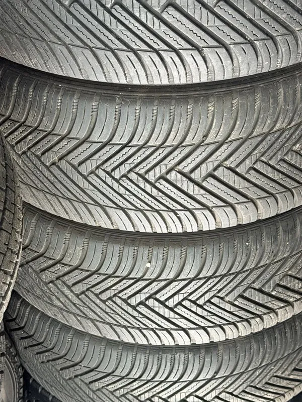 HANKOOK KNERGY 245/45/20 donaga bor — фото 1