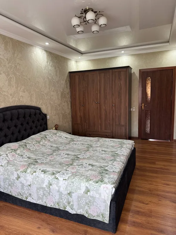 Продается квартира 3 комнаты — фото 3