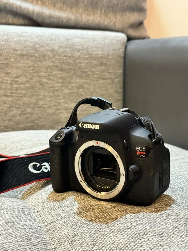 Canon eos 700 D американская версия Rebel T5i — фото 2