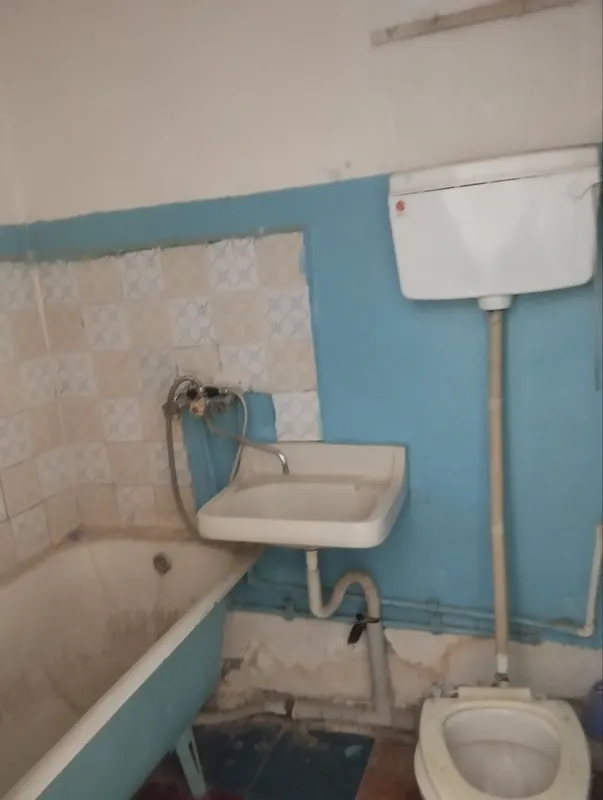 navoiy ayraport sardova mahallasi sadriddin ayniy kuchasi uy 12 kv 2