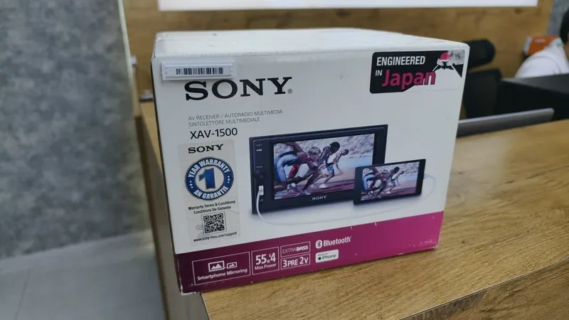 Sony XAV-1500 mafoni karobkasi ochilmagan