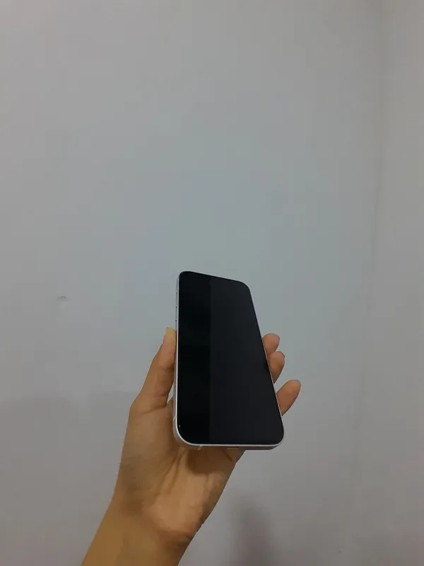 Iphone 12 xolati yaxwi 3