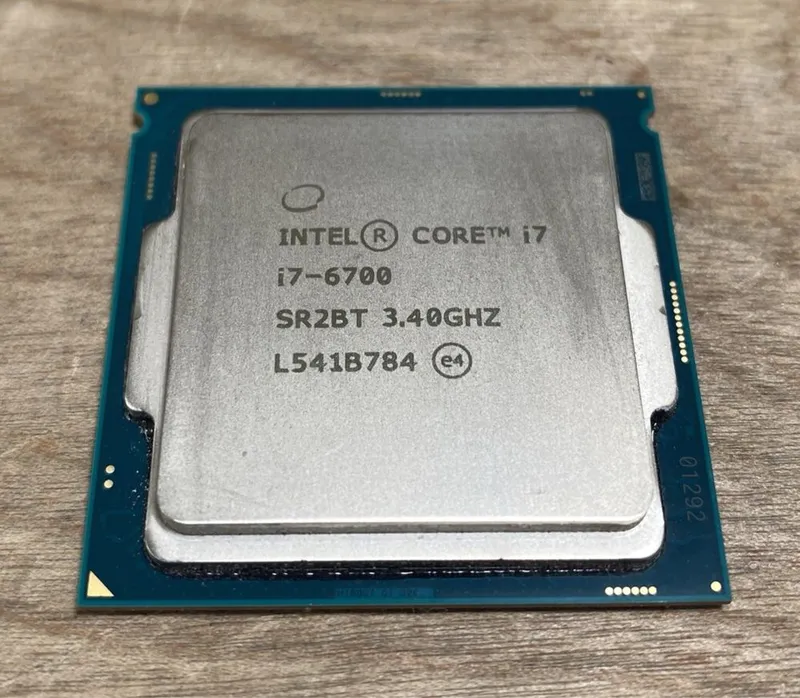 Core i7 6700/80+ bronze/plata