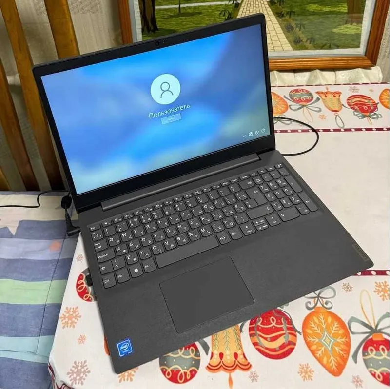 Срочно! Ноутбук Lenovo V15-IGL, по состоянию новый (без коробки)