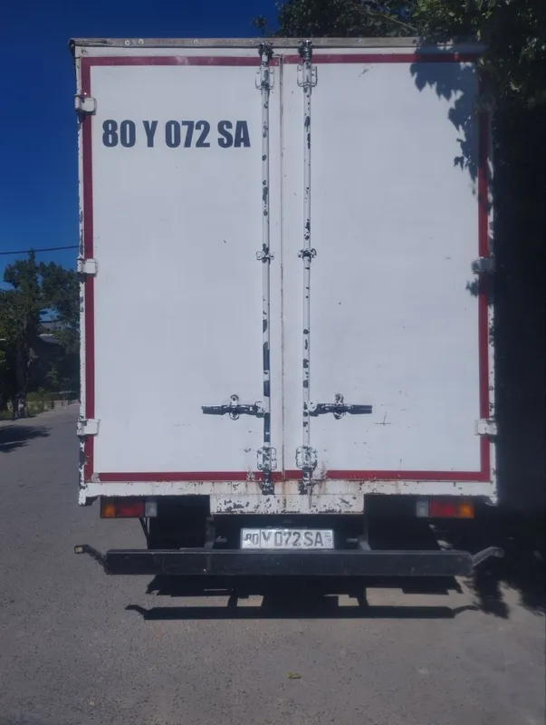 Isuzu Мошинани тепаси ён томони очилади фурадай 3