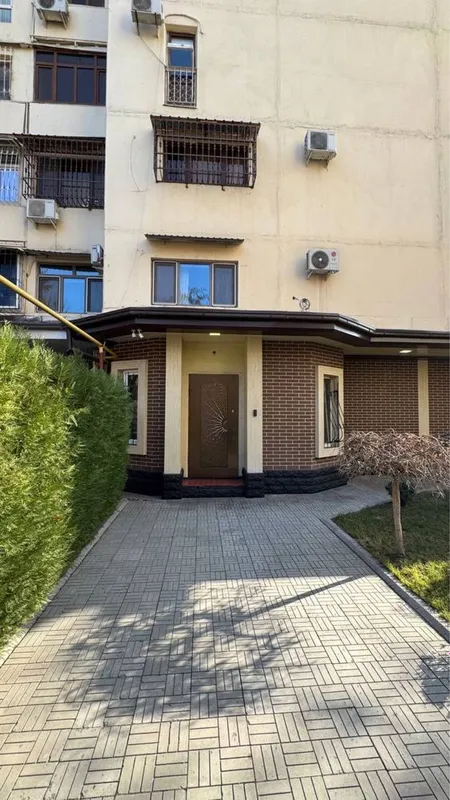Продаётся Не Жилое Помещения Юнсабадский Район Ор-р Ц4 Плов Сити 3