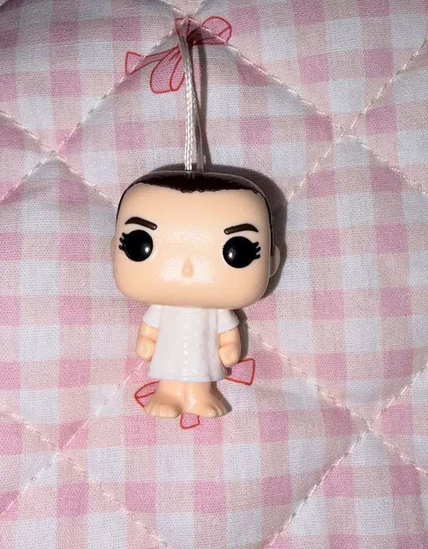 Игрушка eleven из Stranger Things