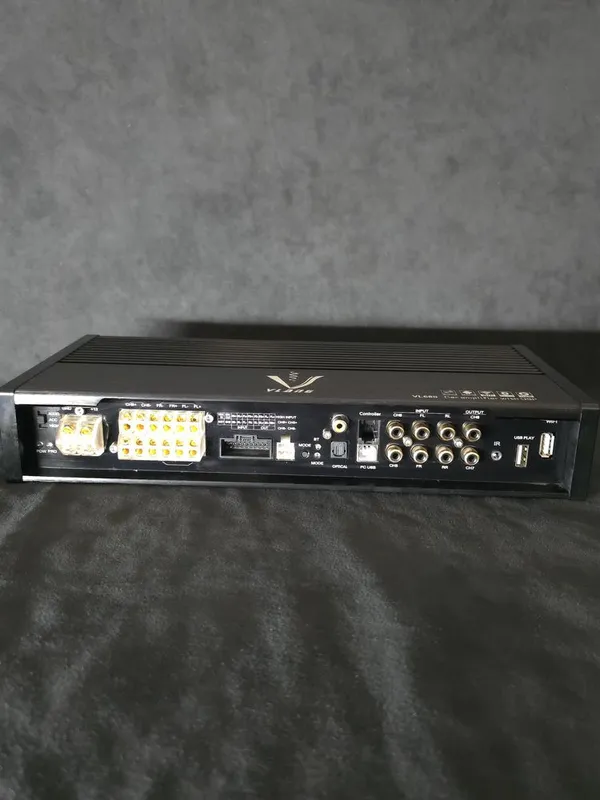 8-канальный процессорный усилитель AB класса VL-680 2 8-канальный процессорный усилитель AB класса VL-680 2