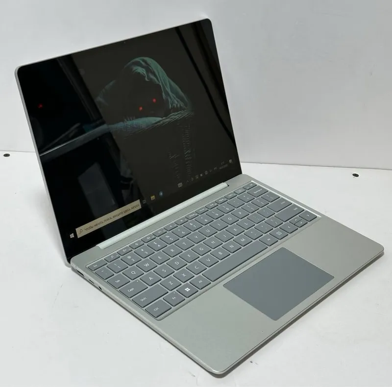 Microsoft Surface 8 Microsoft Surface 8