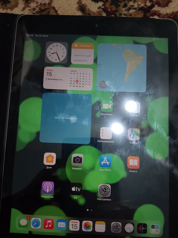 iPad состояние идеальное + кабель, цена договорная, камера+ 3 iPad состояние идеальное + кабель, цена договорная, камера+ 3