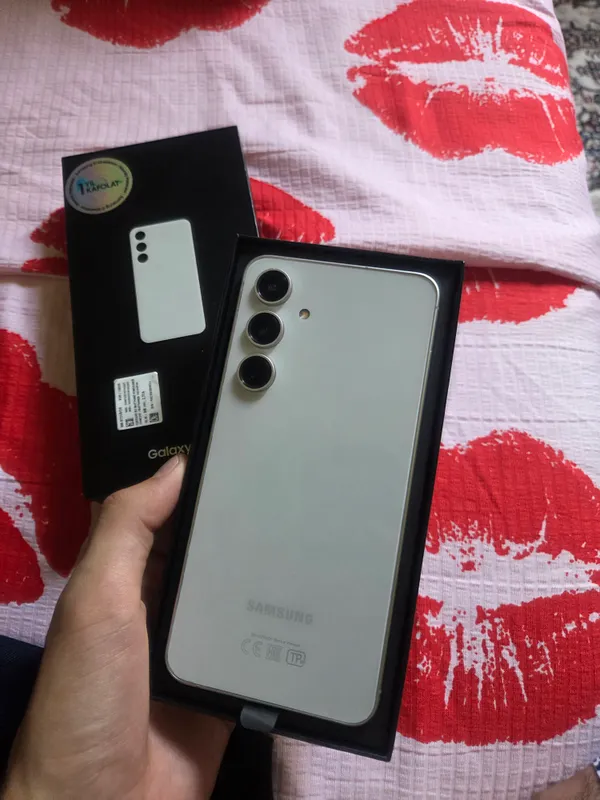 SAMSUNG S24 FE