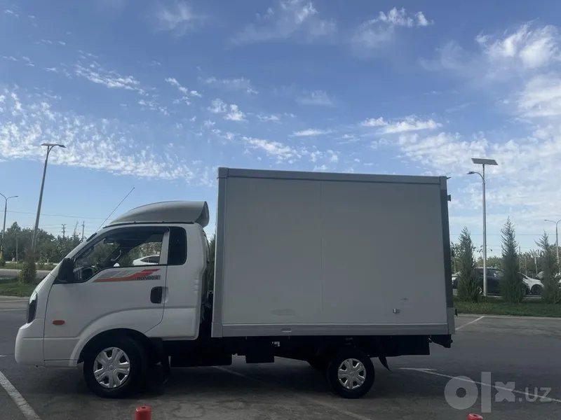 KIA BONGO 3 сотилади 3 KIA BONGO 3 сотилади 3