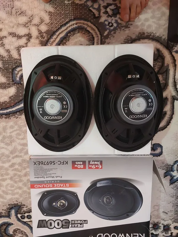 Kenwood kalonka sotiladi usilitili bn birga 3