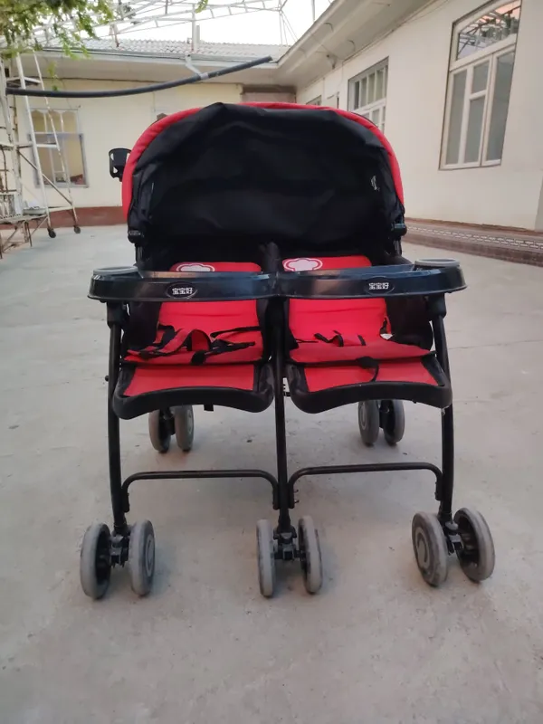 Коляска для двойни