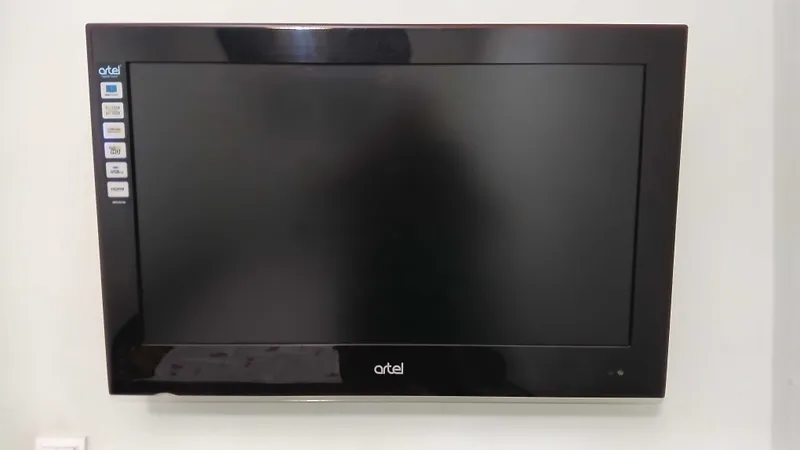 Televizor Artel 32 b/u 3