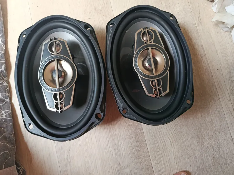 Продам динамики для машины
