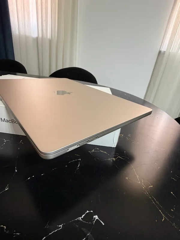 macbook 15 air m3 8 256 gb 5