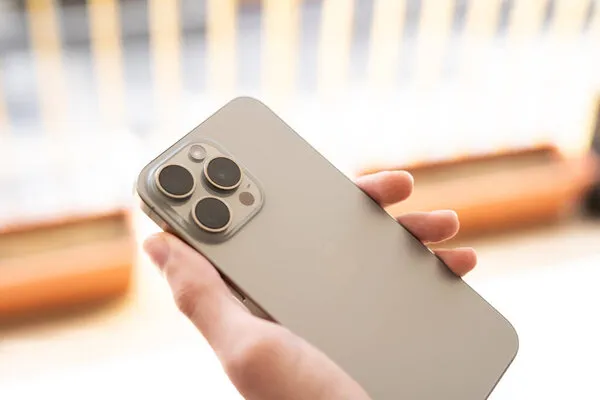 Iphone 15 pro. Titanium. 256 gb