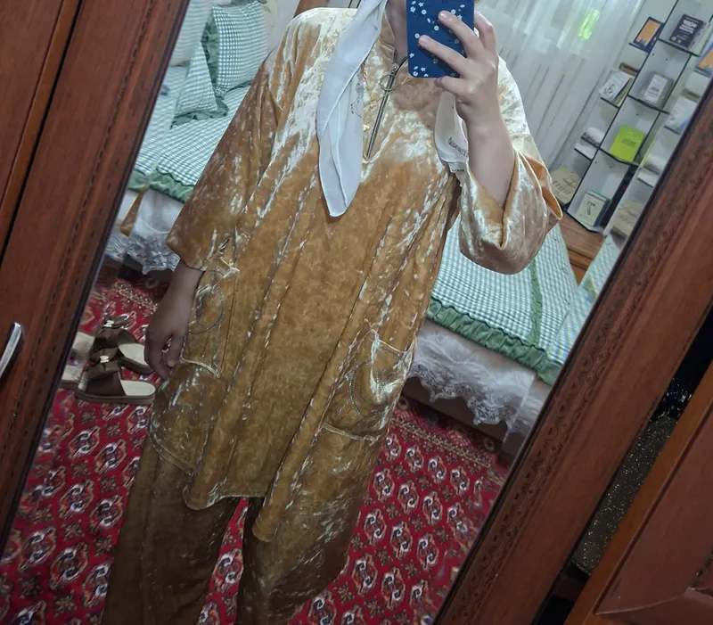 100 тысяч сум 100 тысяч сум