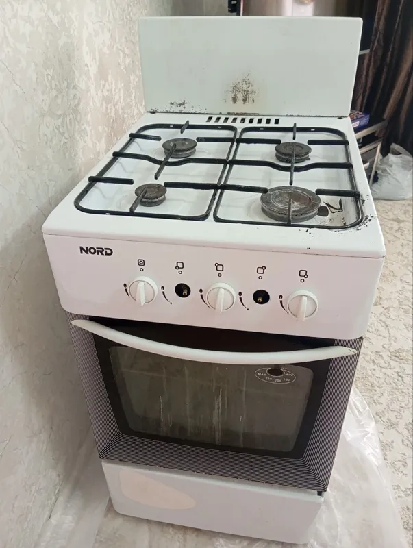 Gaz plita sotiladi 400 ming so‘m
