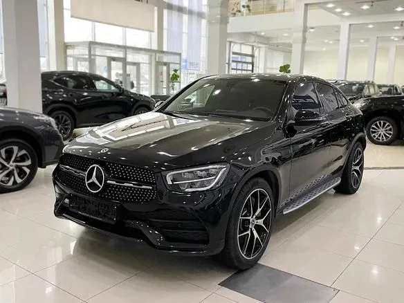 Продам свой идеальный Mercedes GLC 300. 4 Matic.