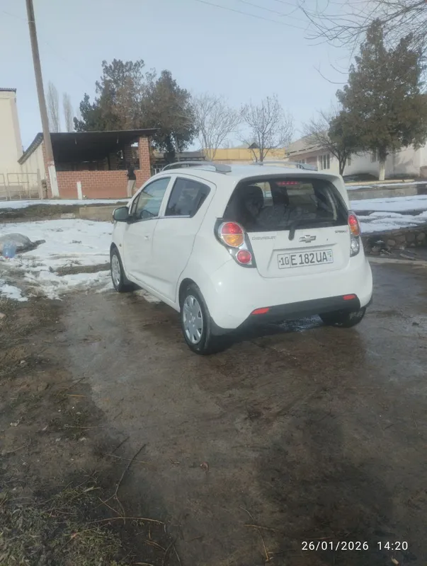 Avtomobil Chevrolet Spark — фото 7