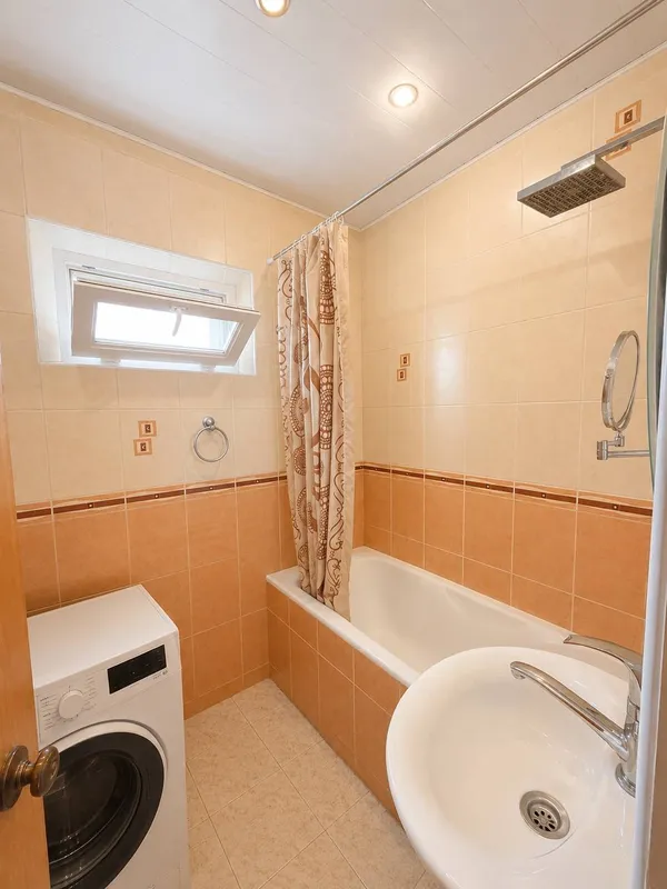 4-комнатная квартира, 100 м², Мирзо-Улугбек 6