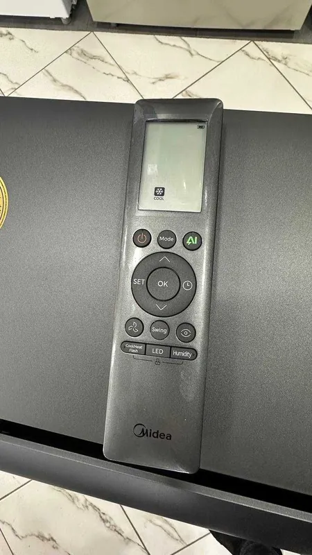 Кондиционер Midea модель NAOMI Pro - 12,000 Btu / Inverter / Новинка ! — фото 3