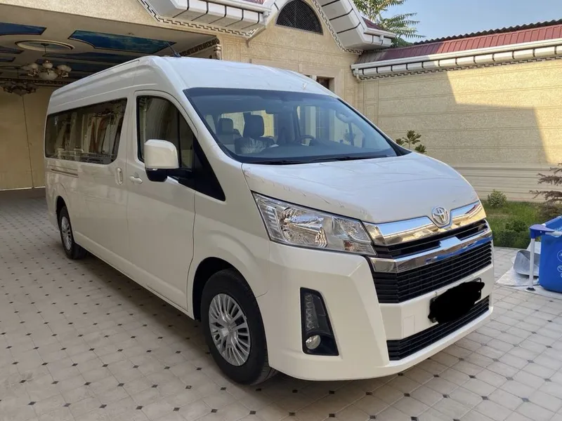 Тойота Хайс Toyota Hiace mikroavtobus