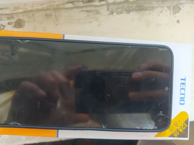 TECNO SPARC 10C 1 TECNO SPARC 10C 1