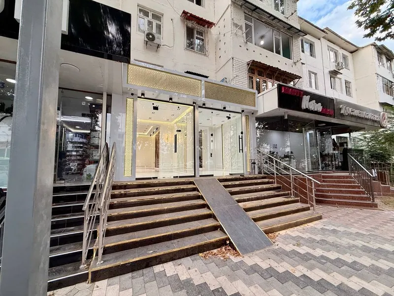 Продается офис Ор-р: Универмаг, Мега планет 65м2