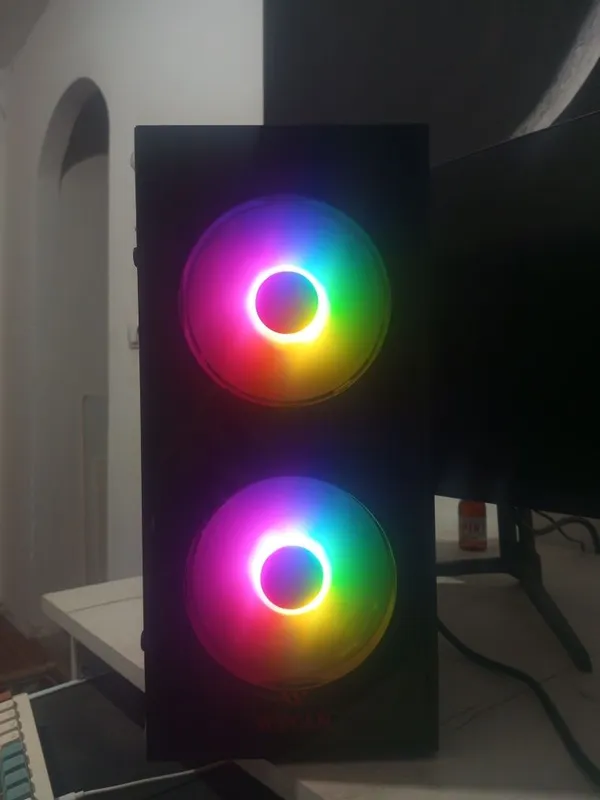 Компактный мини-корпус WECAN с RGB 3