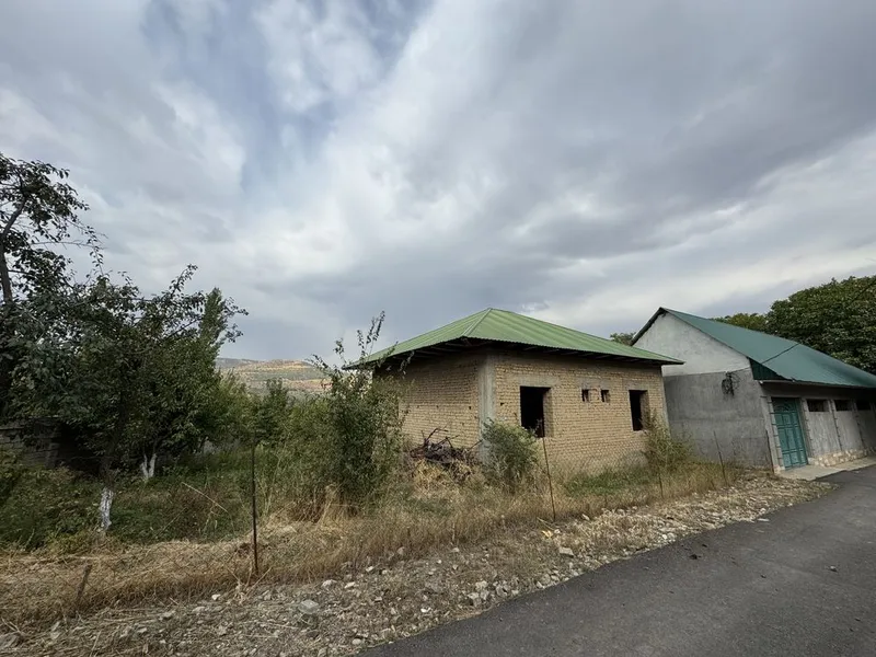 Dacha sotiladi 10 sutix 4 Dacha sotiladi 10 sutix 4