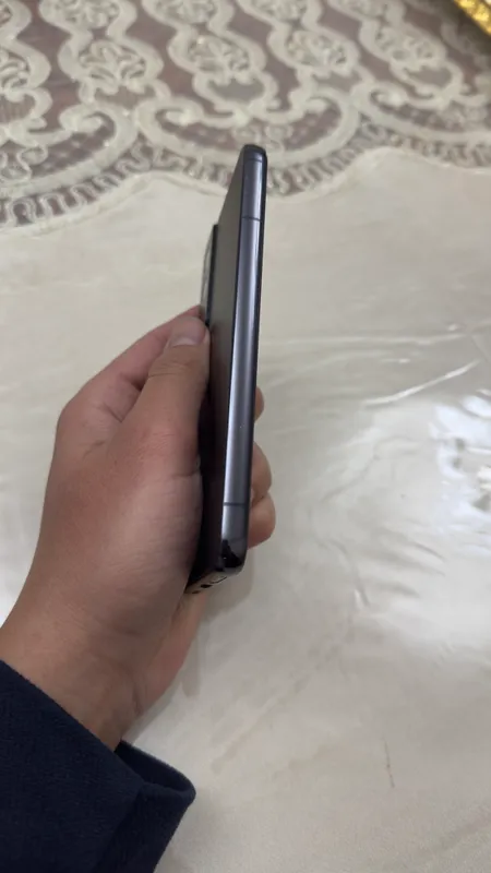 Samsung s22 6