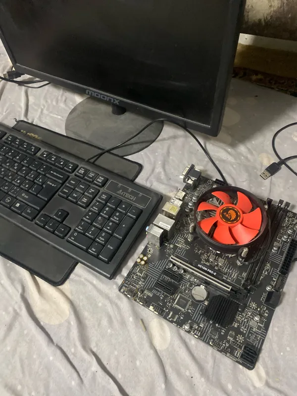Kompyuter sotiladi intel G6505