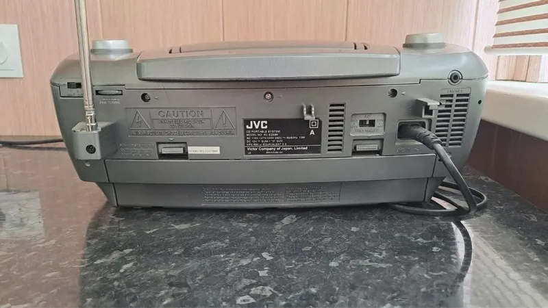 Магнитафон в отличном состоянии JVC 3 Магнитафон в отличном состоянии JVC 3